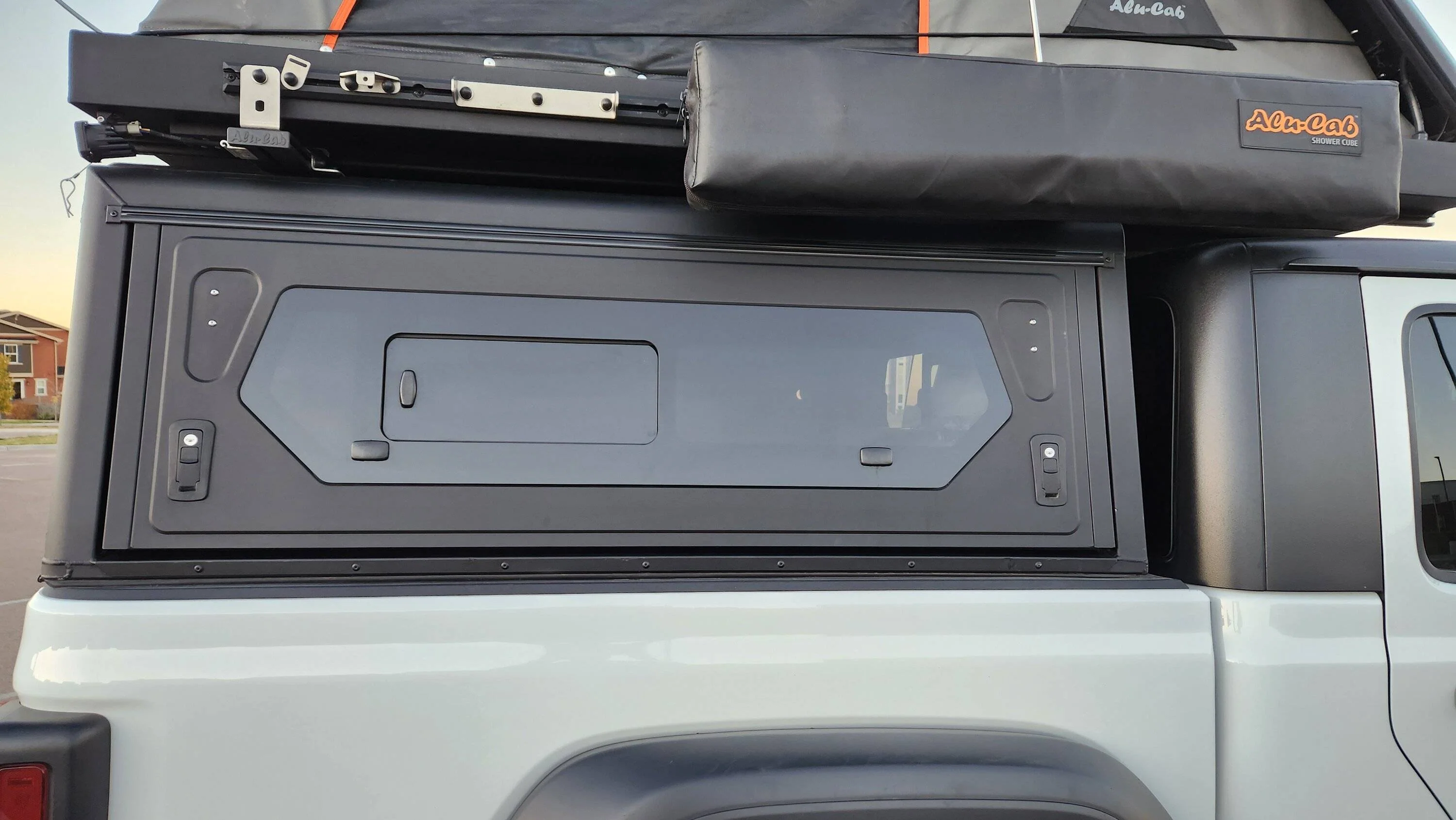 Alu-Cab 2020-2024 Jeep Gladiator Contour Canopy