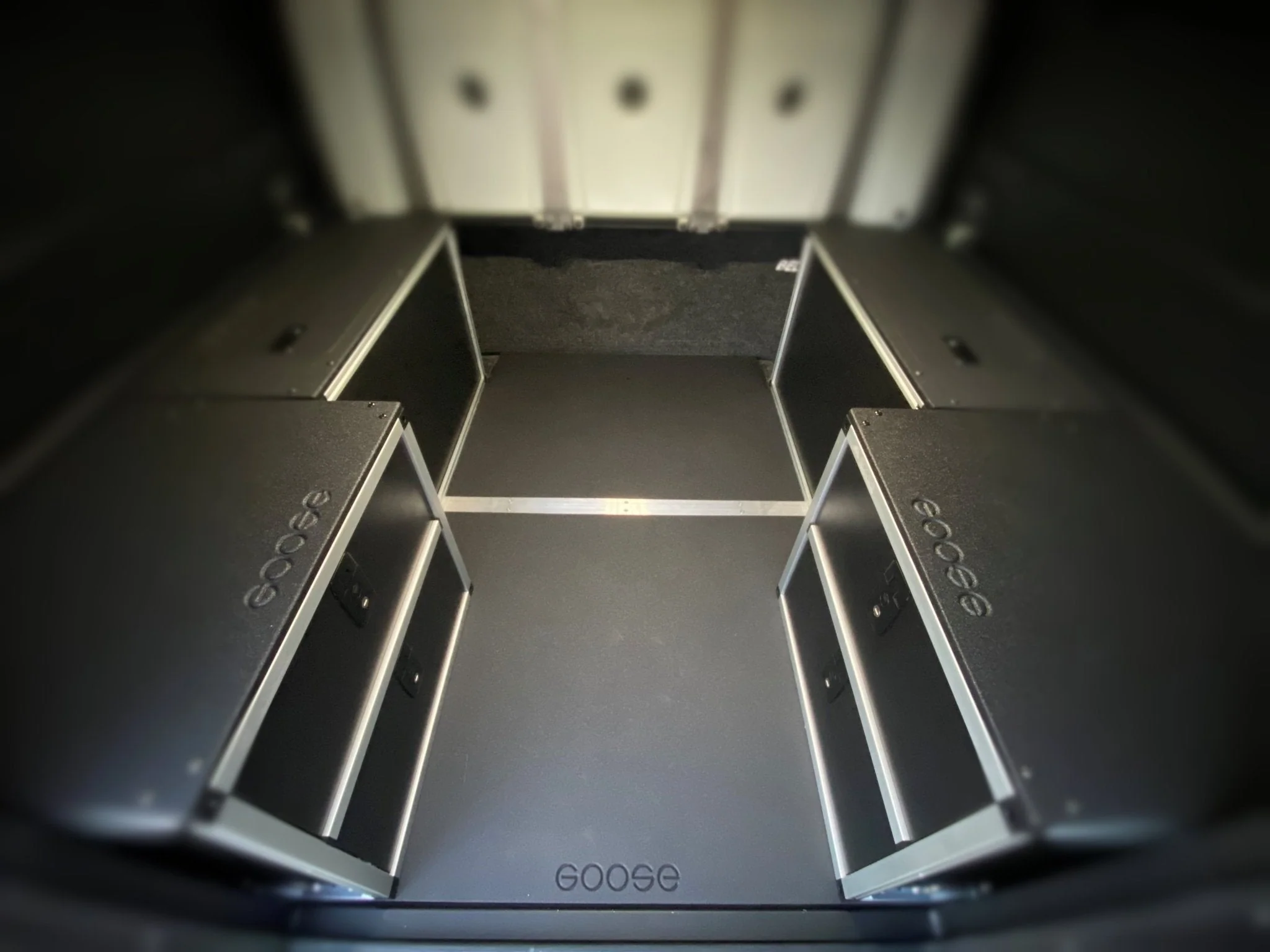 Alu-Cab Canopy Camper V2 - Chevy Colorado/GMC Canyon 2015-2022 - Bed Plate System - 5' Bed