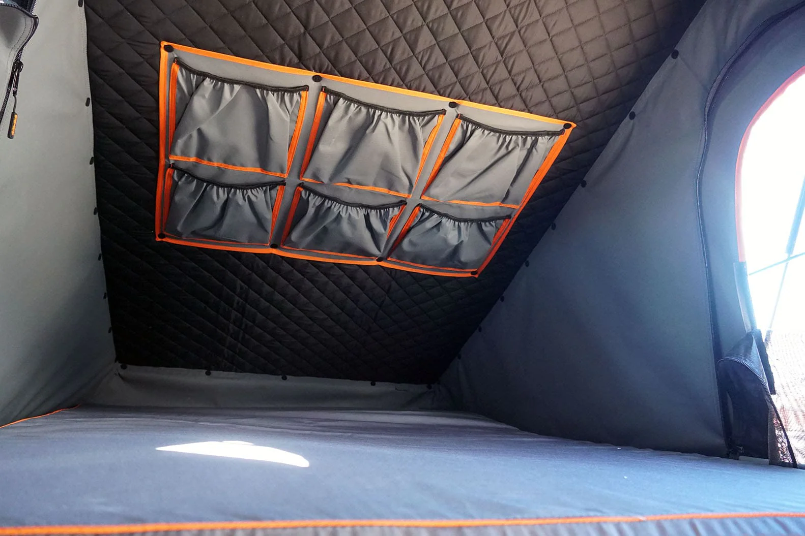 Alu-Cab Khaya 4 Sleeper Camper - Image 4