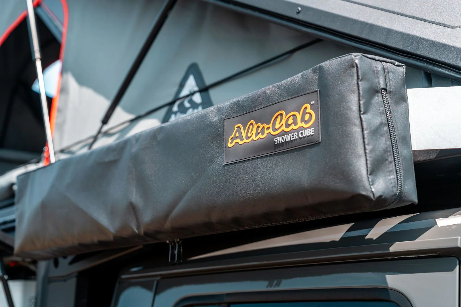 Alu-Cab Shower Cube