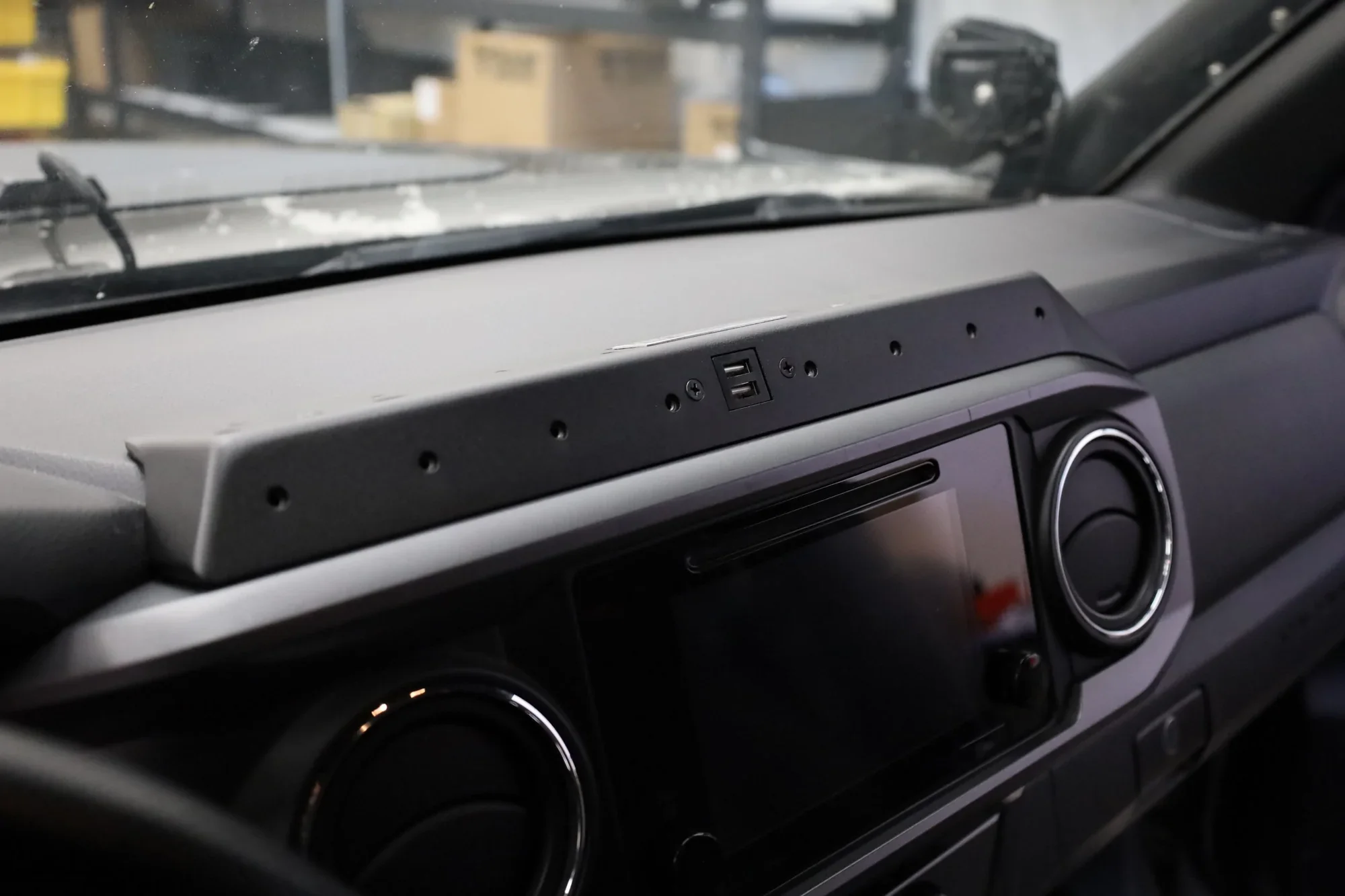 Expedtion Essentials 3rd Gen Tacoma USB Powered Dash Mount - Image 4