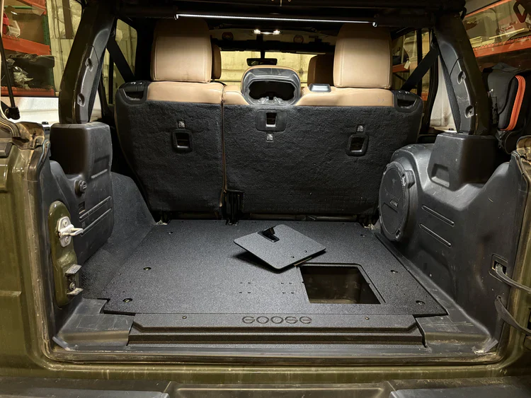 Goose Gear Jeep Wrangler JLU 4 Door 2018-2026 Rear Plate System - Image 11