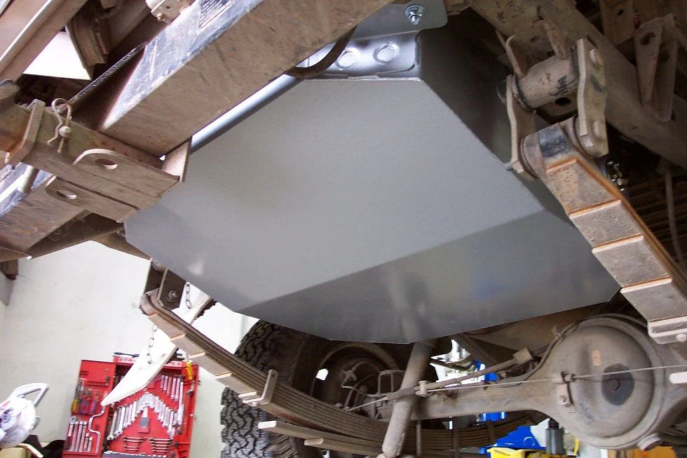 Long Range America Toyota Land Cruiser 75/79 Series, Late Cab/Chassis (1991-2016) - 40 Gallon Auxiliary