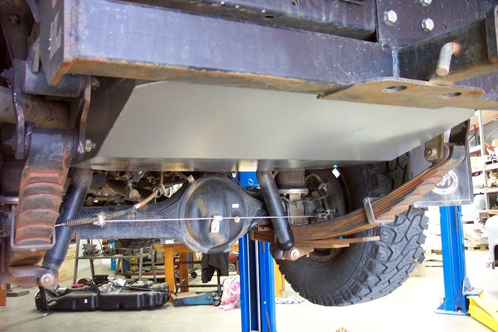 Long Range America Toyota Land Cruiser 75/79 Series, Late Cab/Chassis (1991-2016) - 40 Gallon Replacement