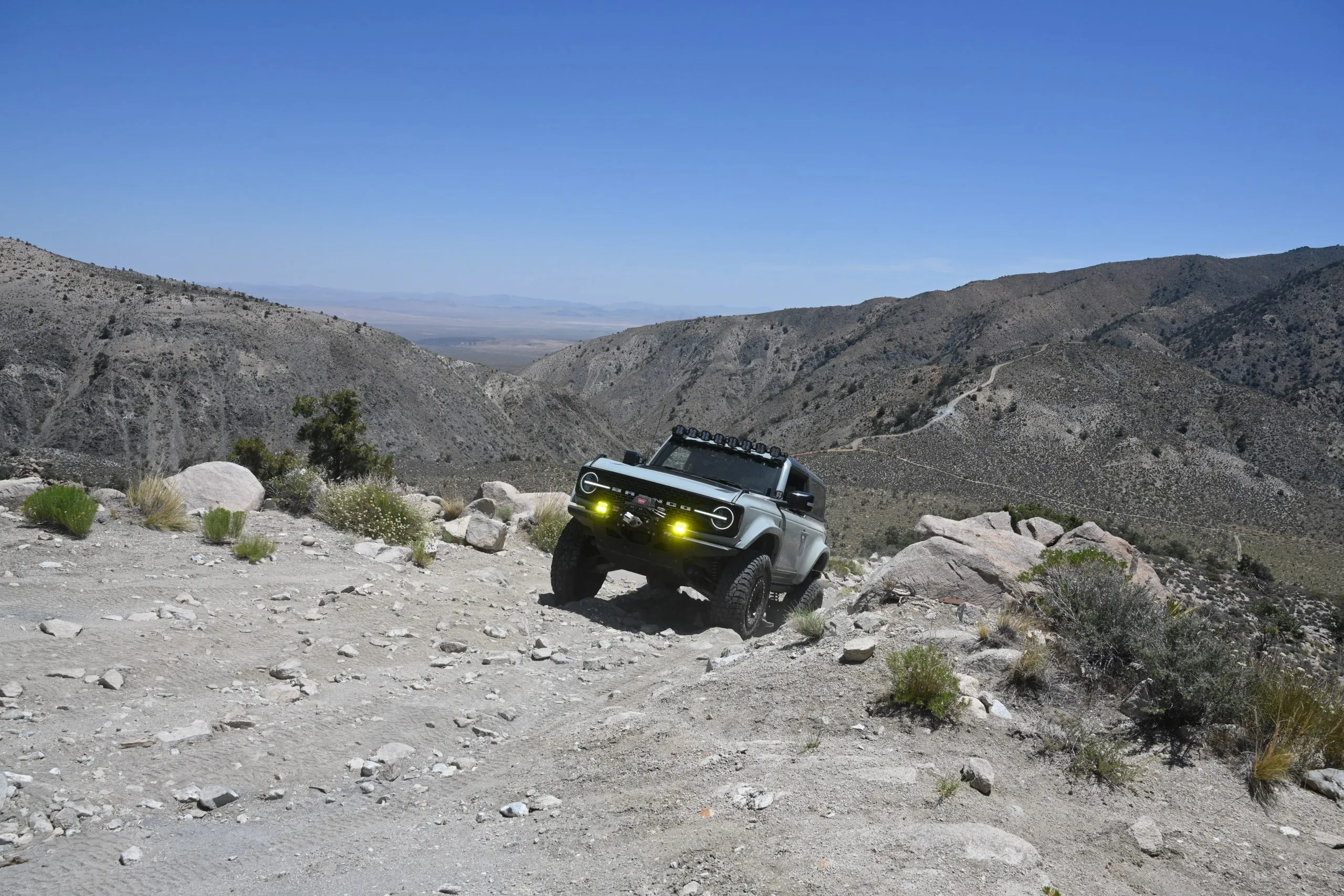 Peak Suspension 2021-2025 Ford Bronco 2.5" DSC Trek Kit - Image 4