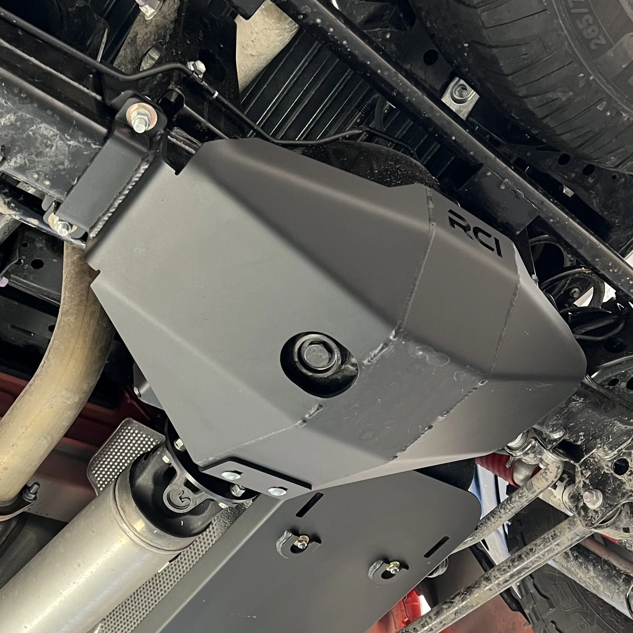 RCI Offroad Hybrid Rear Differential Skid 2022-2026 Tundra/Sequoia - Image 3